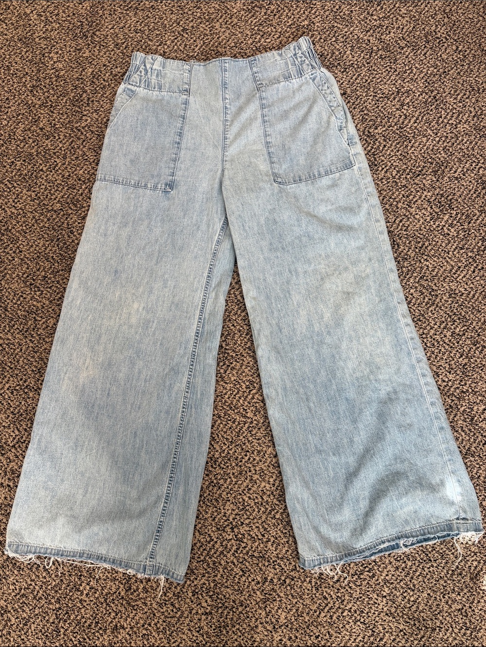 We The Free Light Wash breezy pull in denim